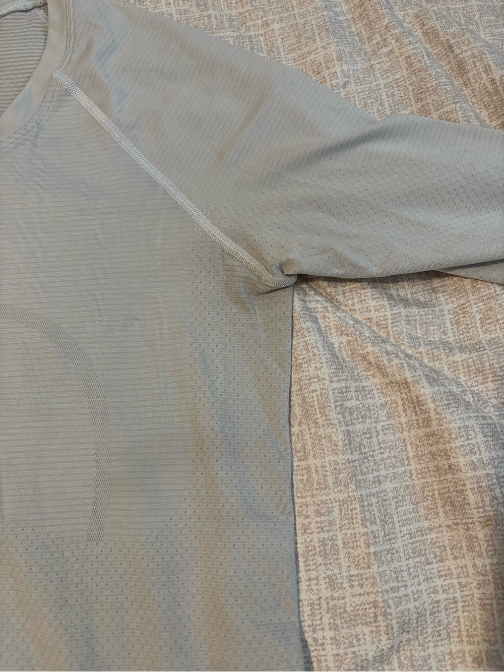 lululemon athletica Light Gray Crewneck Long Sleeve Top - Picture 2 of 5